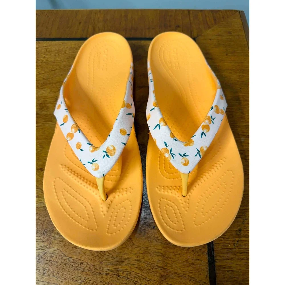 Crocs Kadee II Flip Flops Womens 9 Orange Citrus Fruit Print Sandals 202492